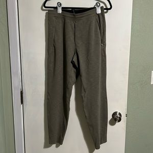 Men’s Lululemon Sweat Pants Size M Like New